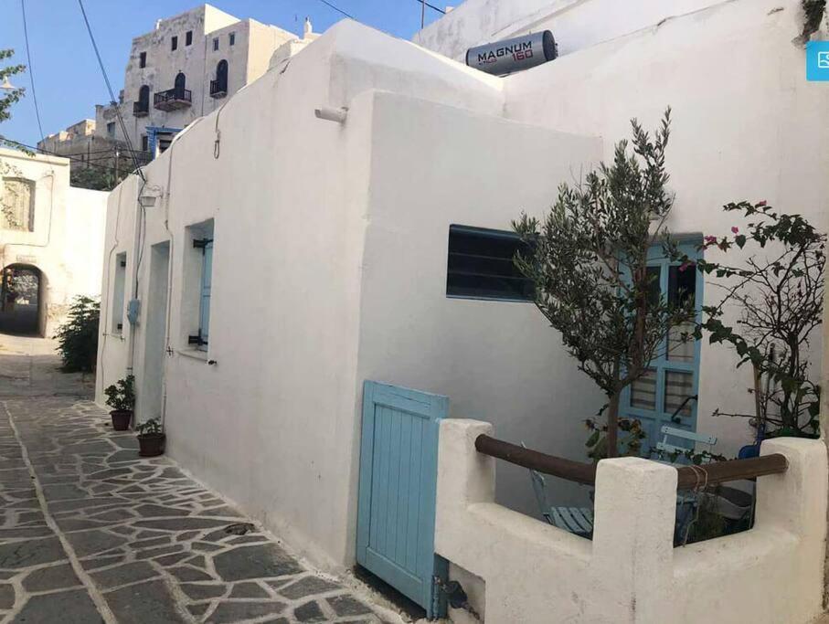 Stella' S House Castle Of Chora Naxos Apartment Naxos City Exterior photo